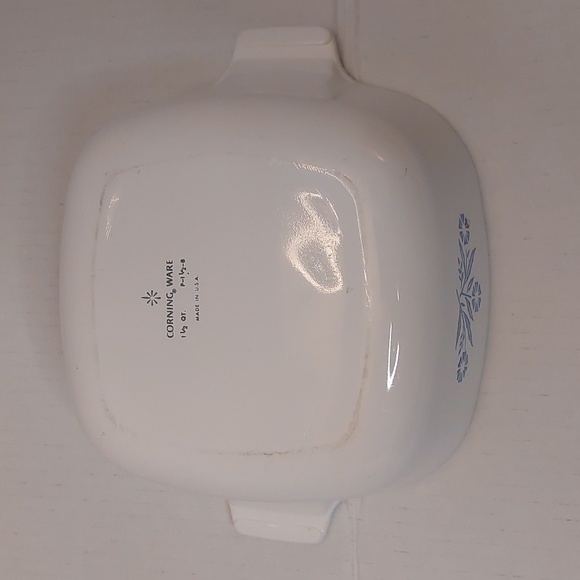 Vintage Corning Ware Blue Cornflower Casserole Dish 11/2 QT P-11/2 -B w/Top